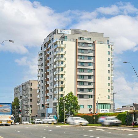 Nesuto Parramatta Aparthotel Sydney Exterior photo